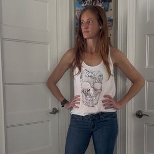 Guess White Graphic Sleeveless Tank Top